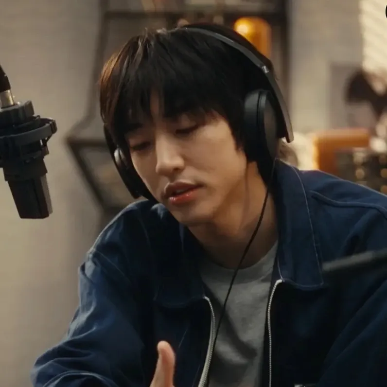 A moment captured by a fan of Lee Seungyoon