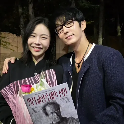 A moment captured by a fan of Lee Joongi