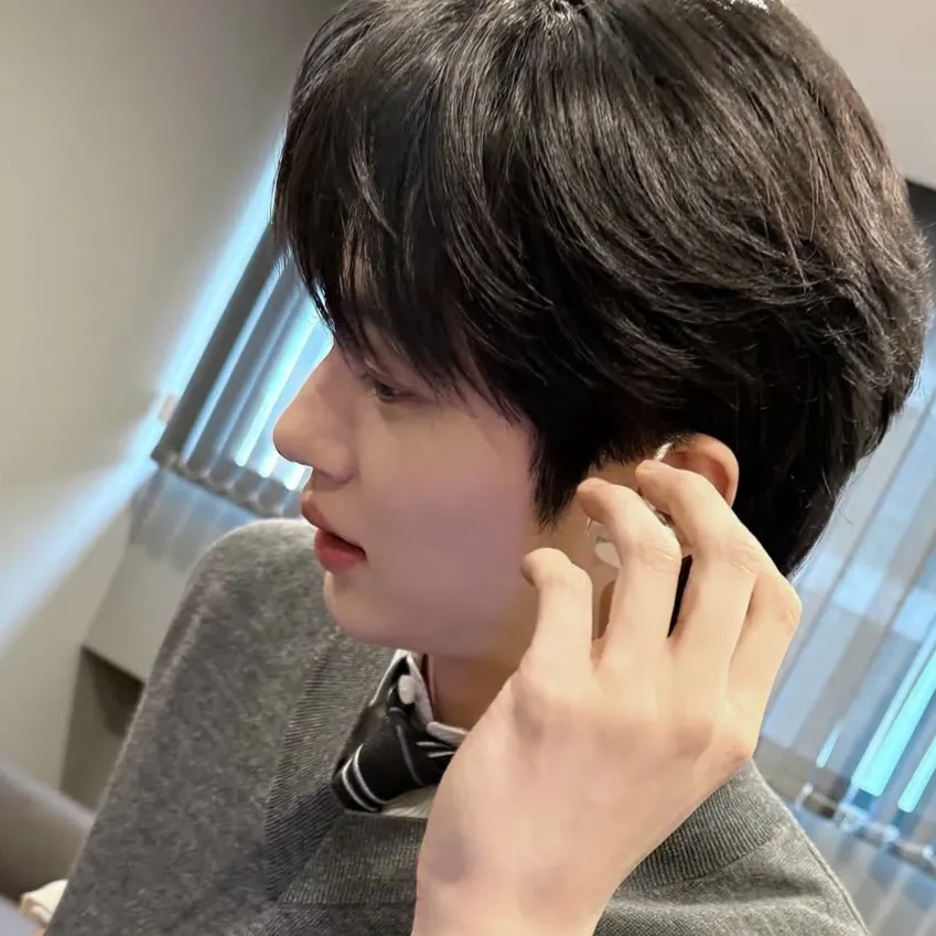 Recent activity shot of Byeon Wooseok