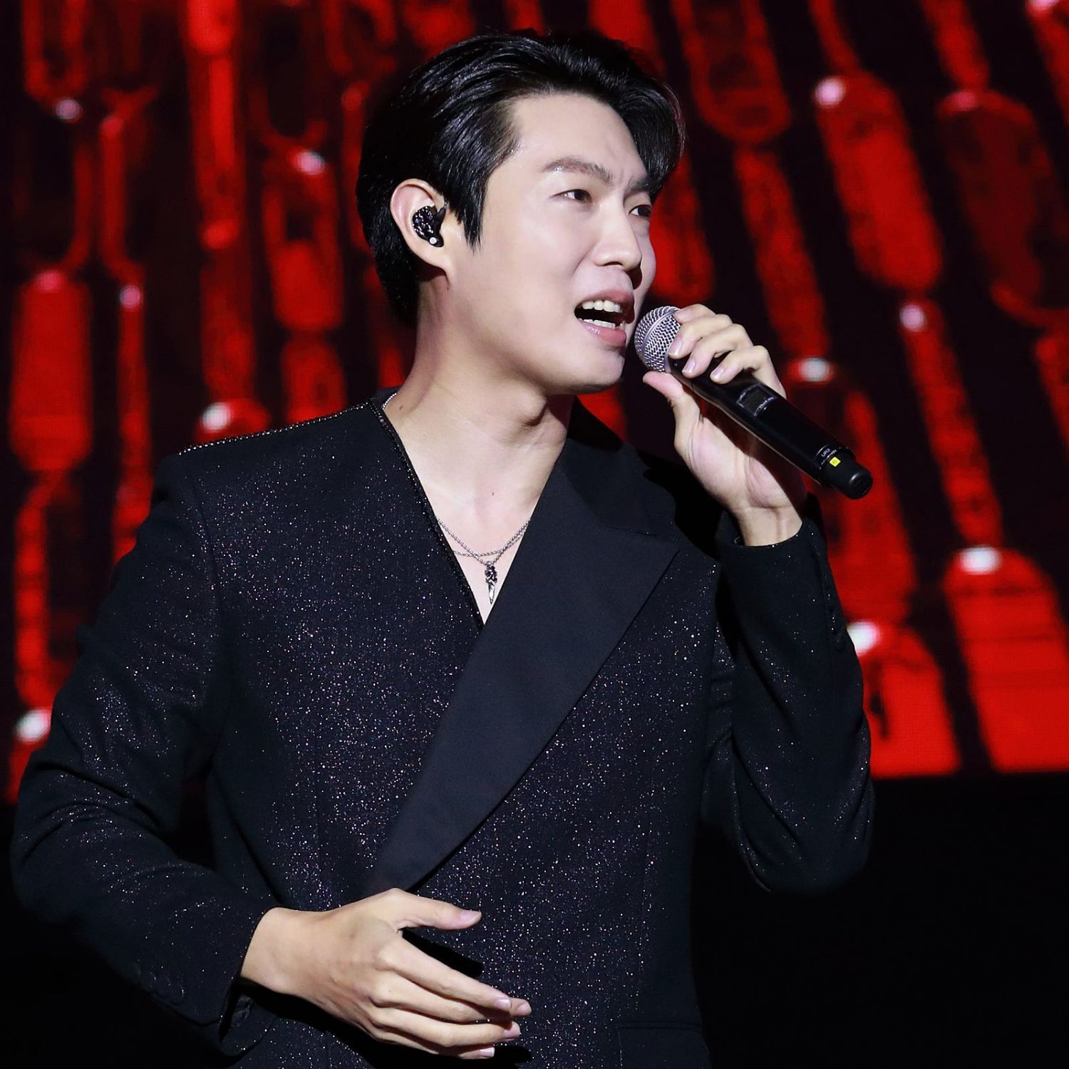 Recent activity shot of Son Taejin