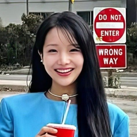 Behind-the-scenes cut of Kim Soyeon (2004)