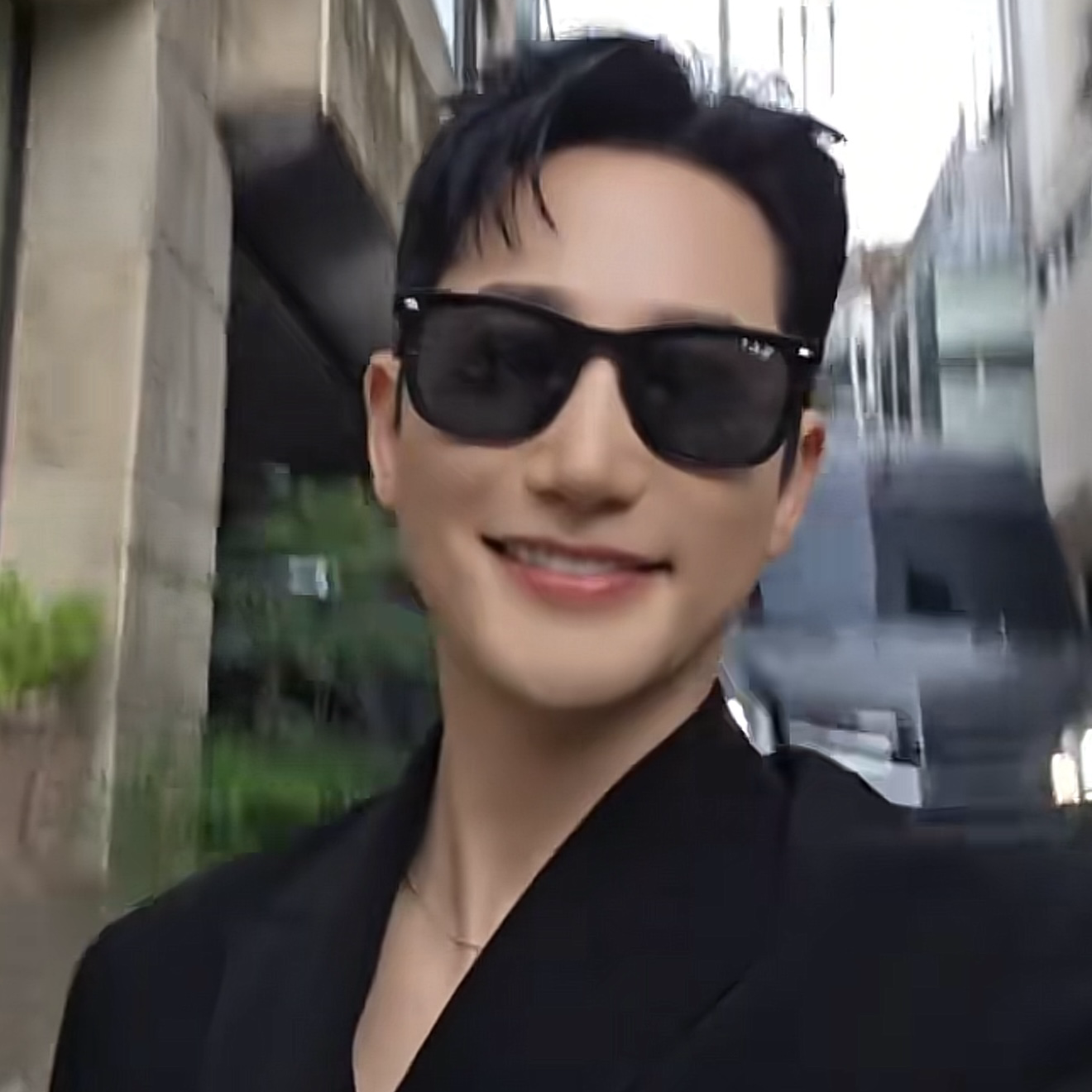 Behind-the-scenes cut of Park Sihoo