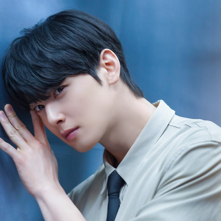 A moment captured by a fan of Cha Eunwoo