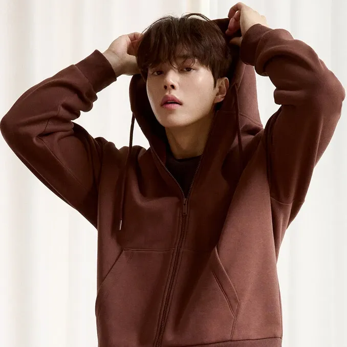 Recent activity shot of Song Kang