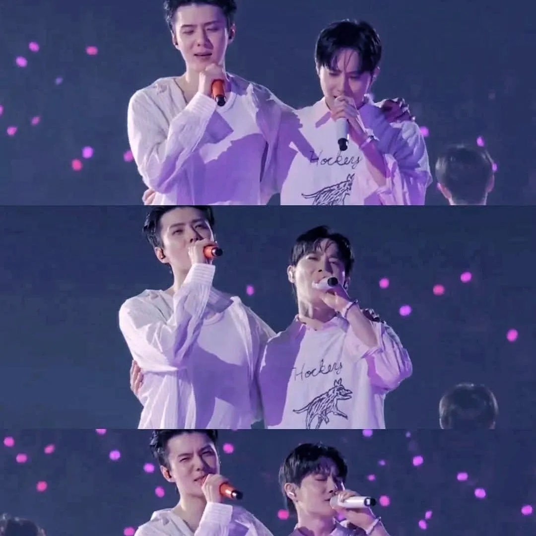 A moment captured by a fan of Suho