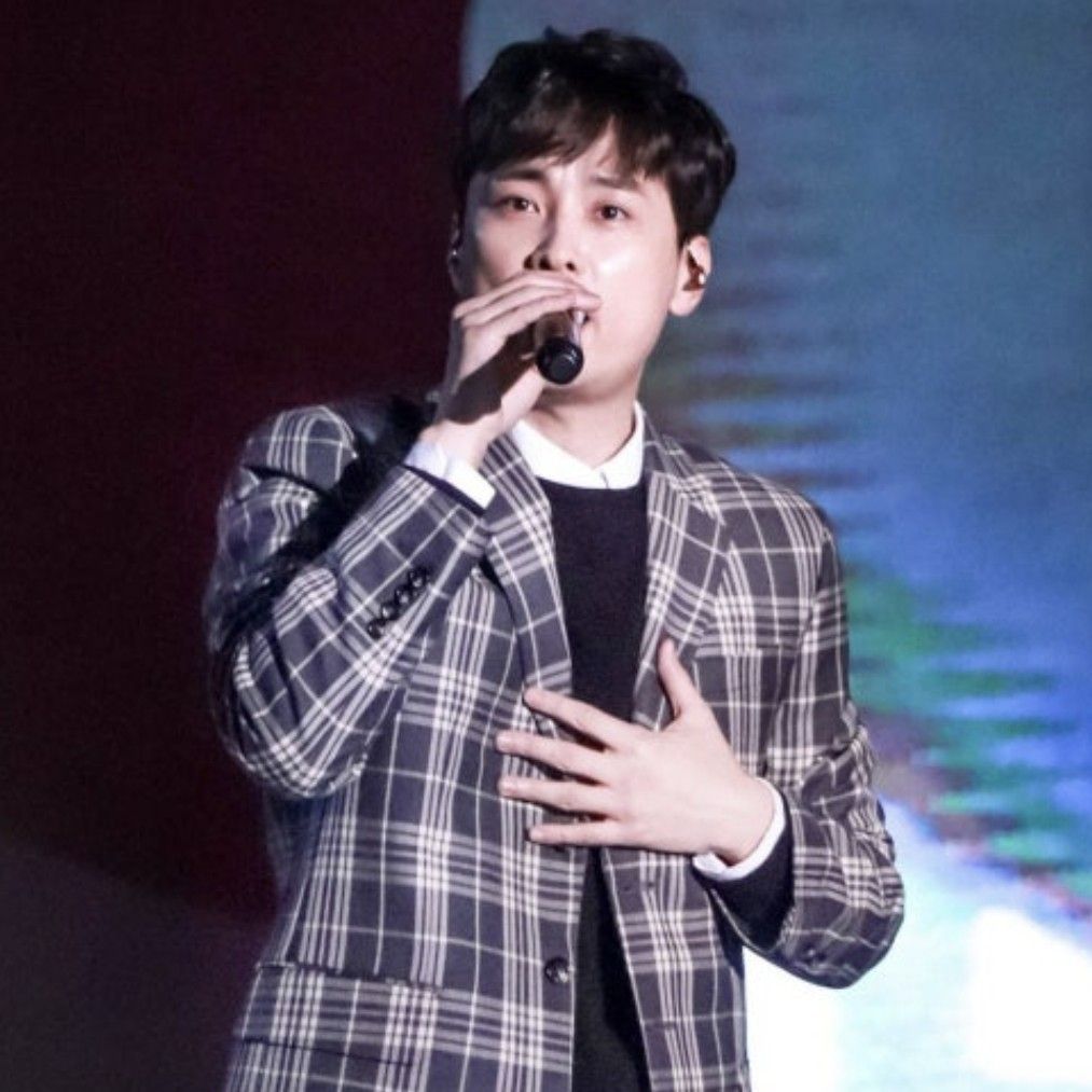 Behind-the-scenes cut of Min Kyunghoon