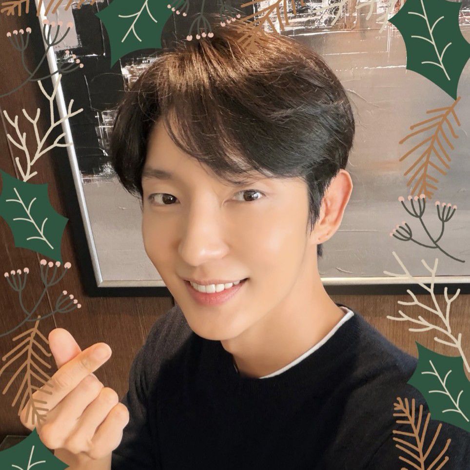 A moment captured by a fan of Lee Joongi