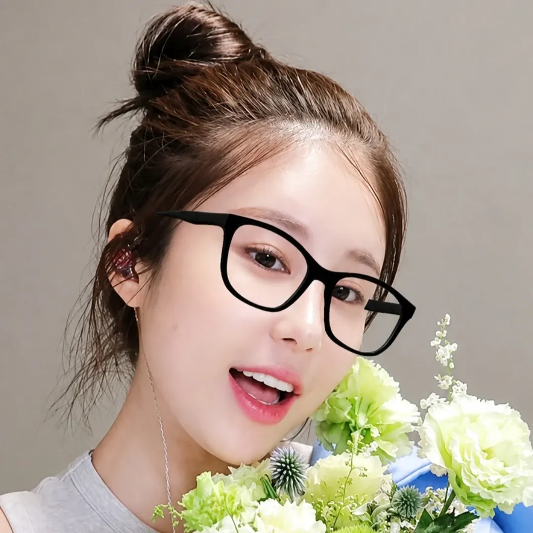 Foto terbaru dari Kim Soyou