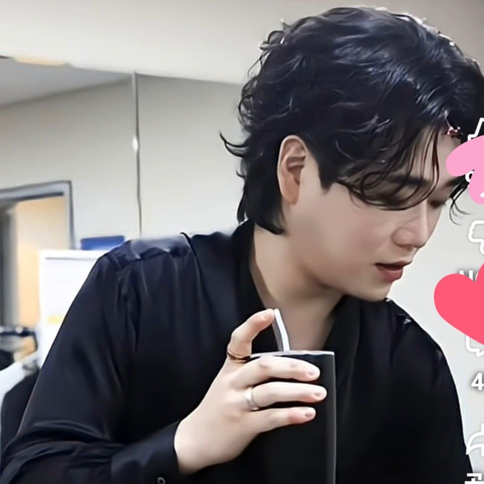 Explosively popular post in Choeaedol Celeb community