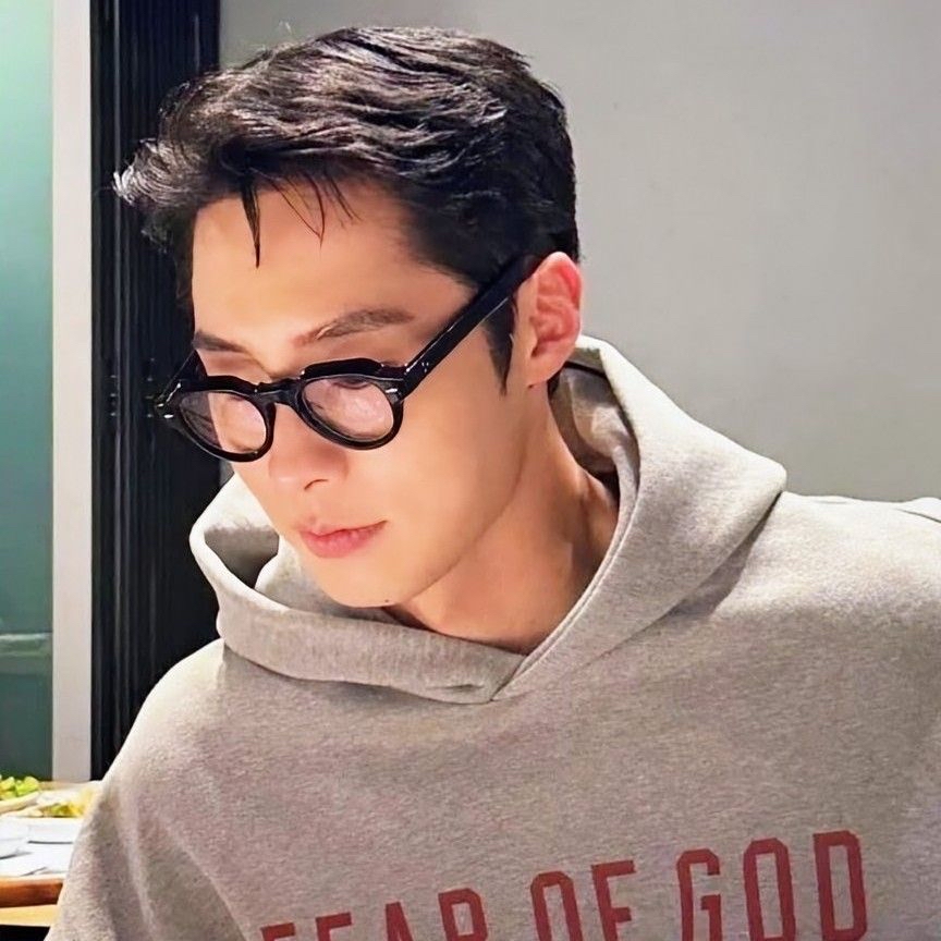 Recent activity shot of Lee Jaewook