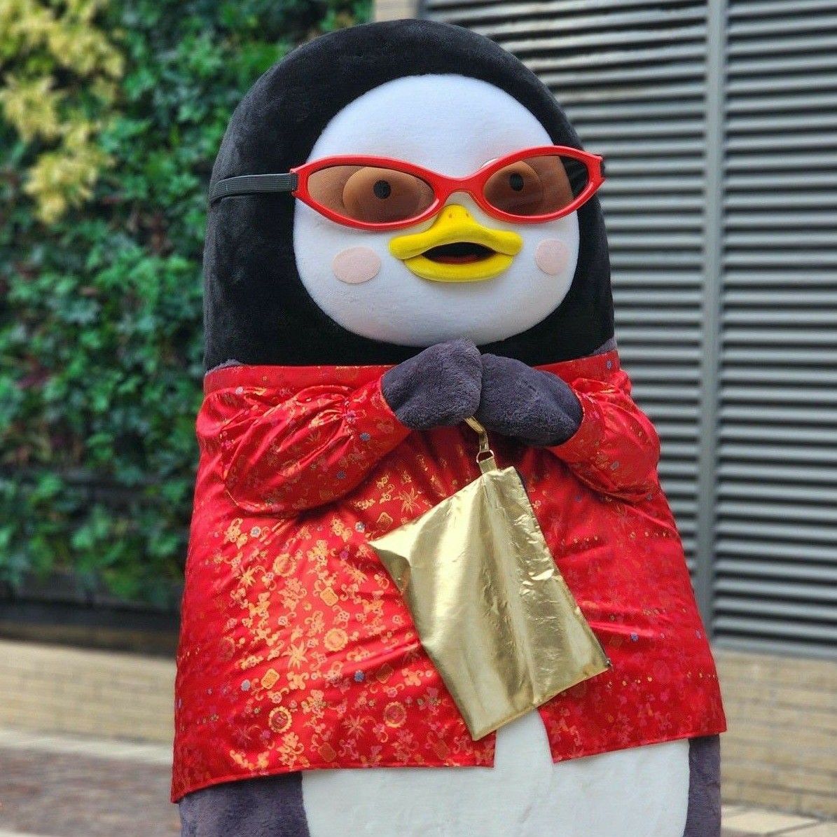 ペンスの最近の活動ショット