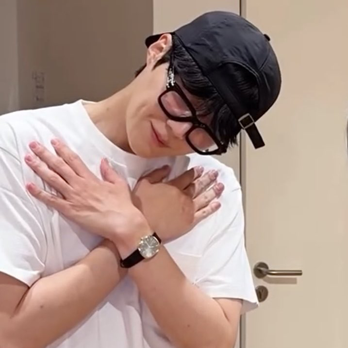 Foto kegiatan terbaru dari Kim Seonho