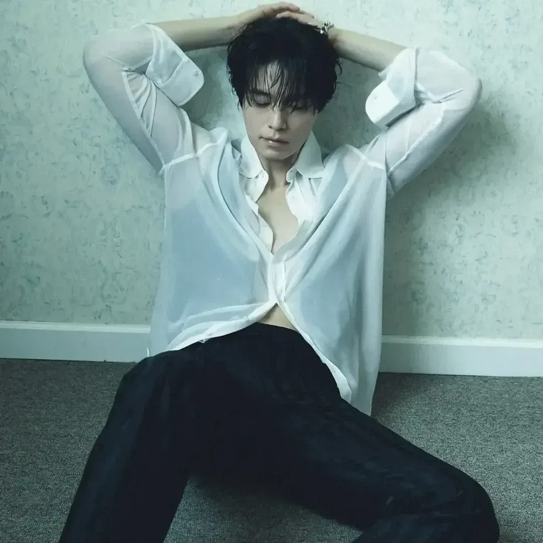 A moment captured by a fan of Lee Dongwook