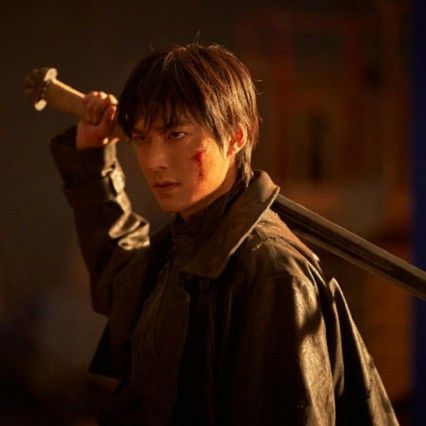 Behind-the-scenes cut of Lee Minho