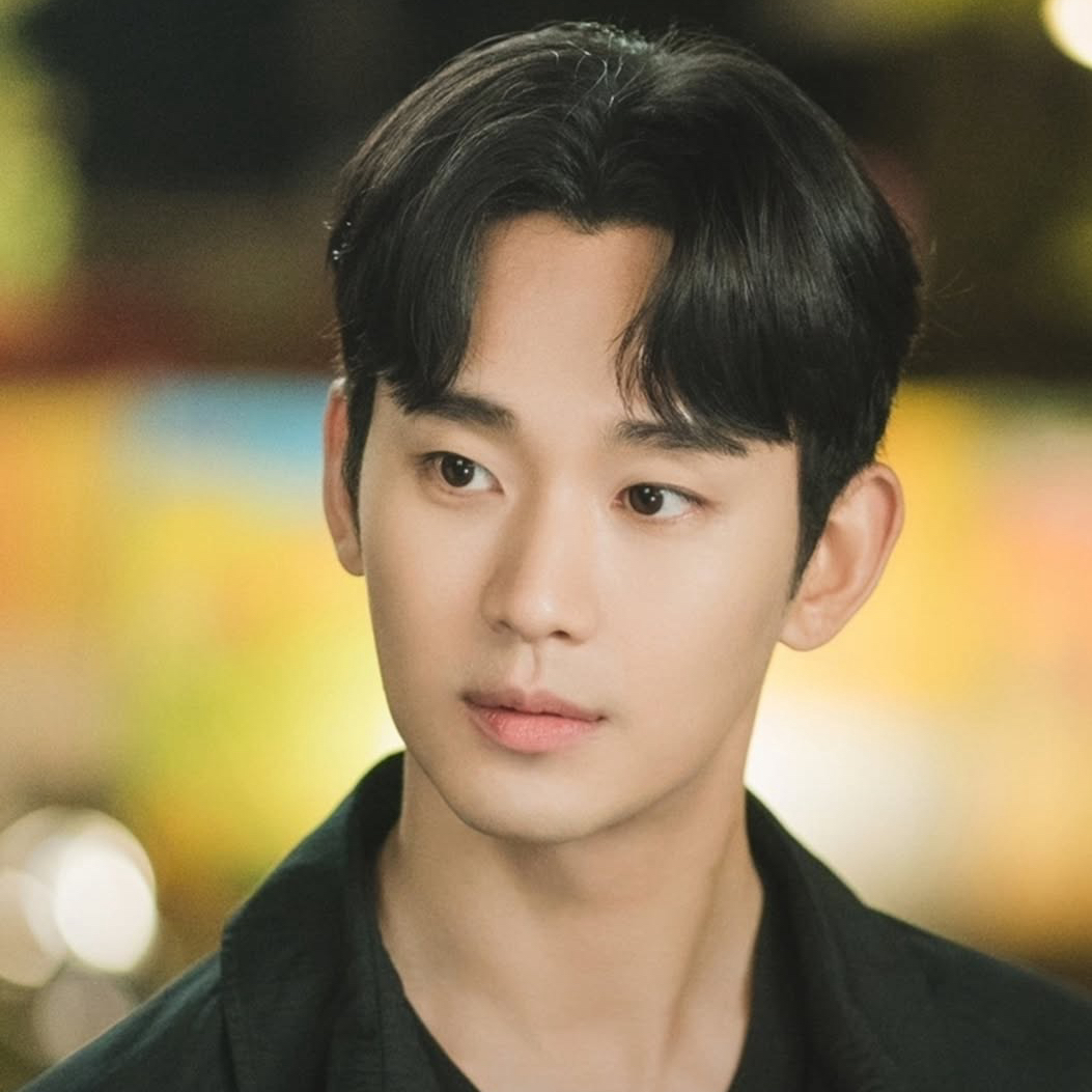 A moment captured by a fan of Kim Soohyun