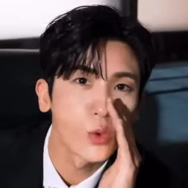Latest photo of Park Hyungsik