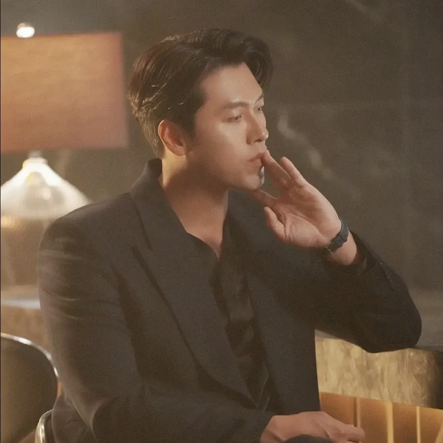 Foto terbaru dari Hyun Bin