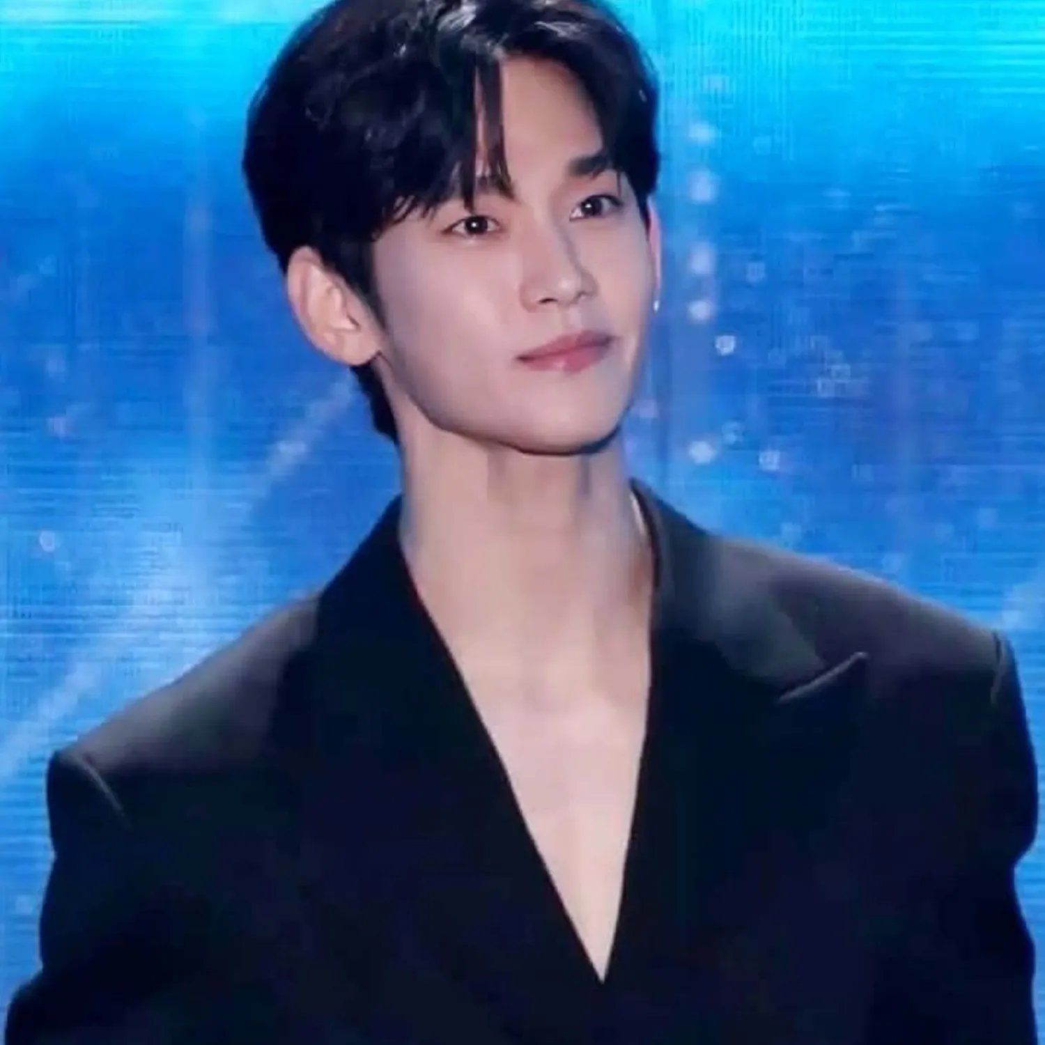 Behind-the-scenes cut of Kim Soohyun