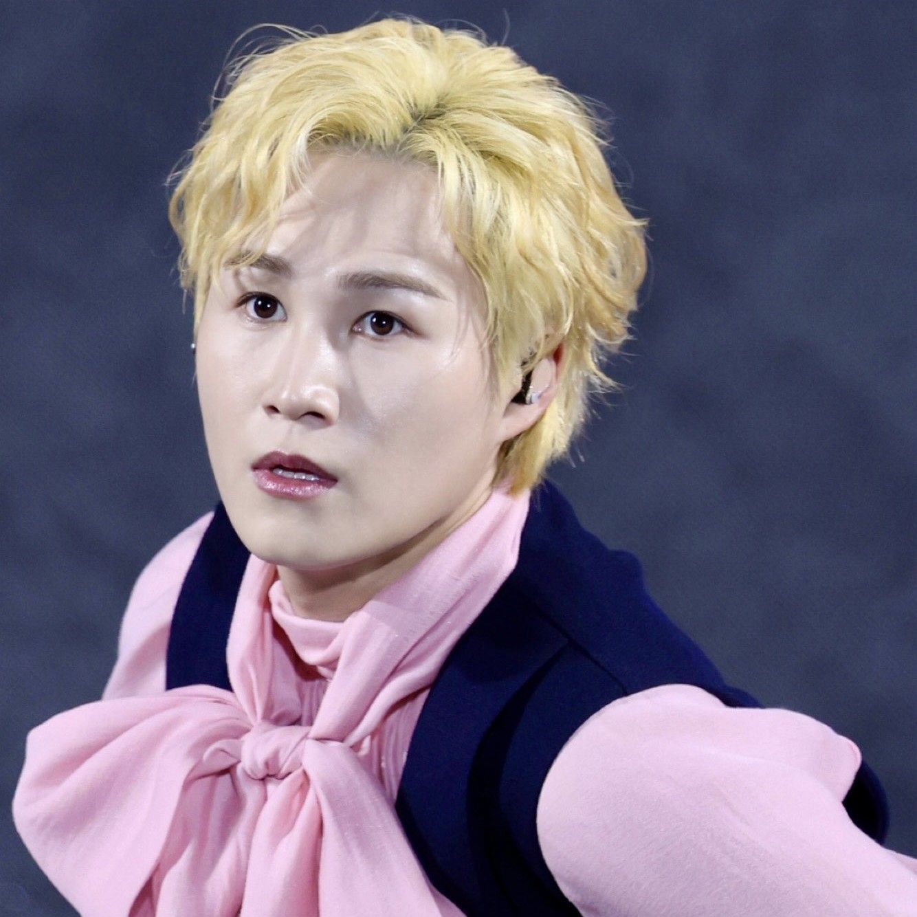 김희재의 비하인드 컷