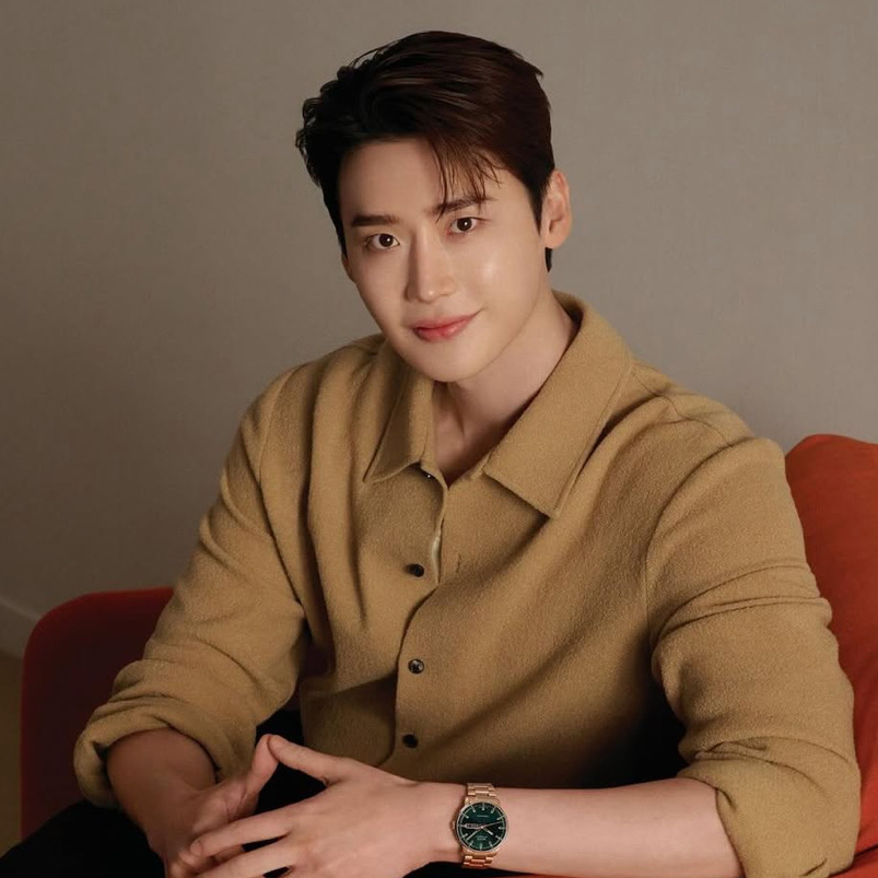 Latest photo of Lee Jongsuk