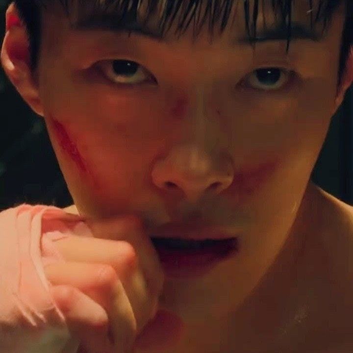 A moment captured by a fan of Woo Dohwan