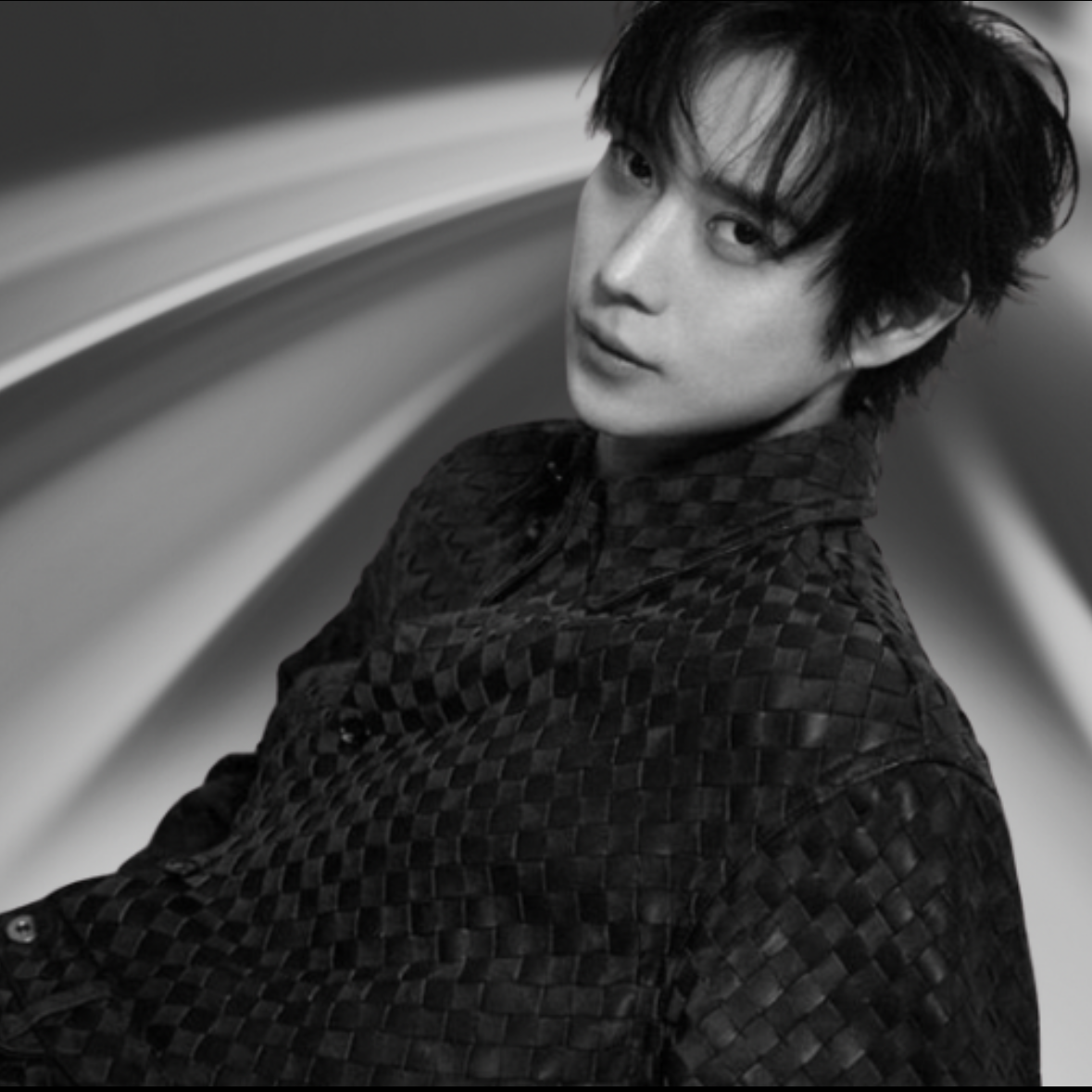 Behind-the-scenes cut of Kim Youngdae