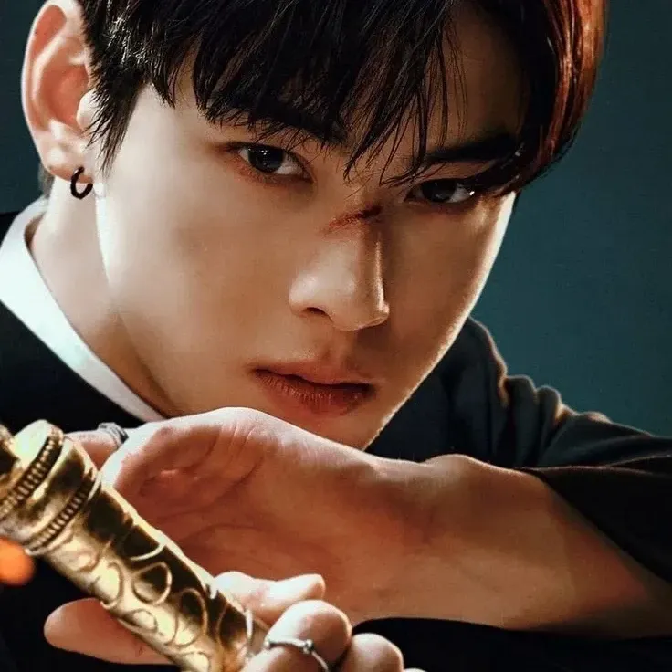A moment captured by a fan of Cha Eunwoo