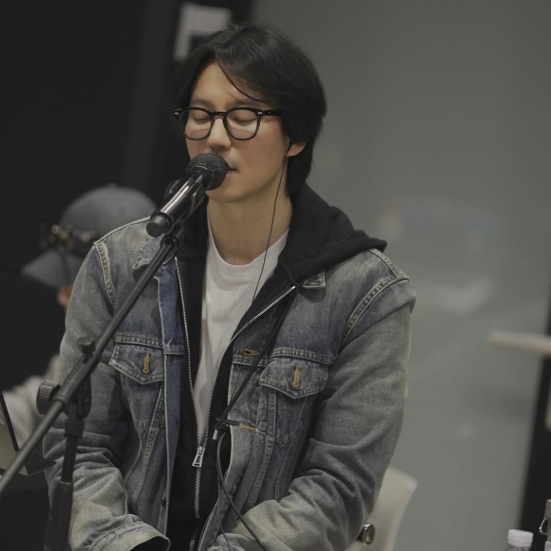 Behind-the-scenes cut of Kim Namgil