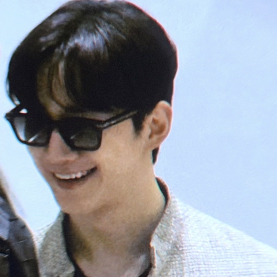 Behind-the-scenes cut of Lee Junho