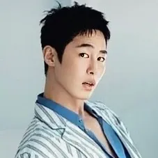 Behind-the-scenes cut of Lee Jaewook
