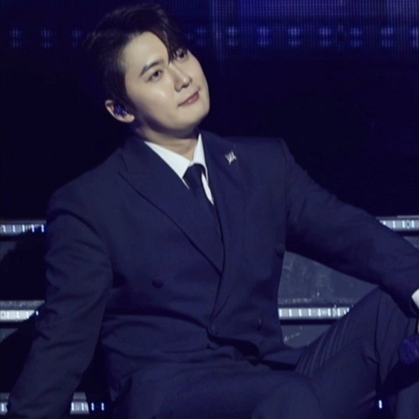 今天在Choeaedol Celeb中最闪耀的Son Binah代表照片