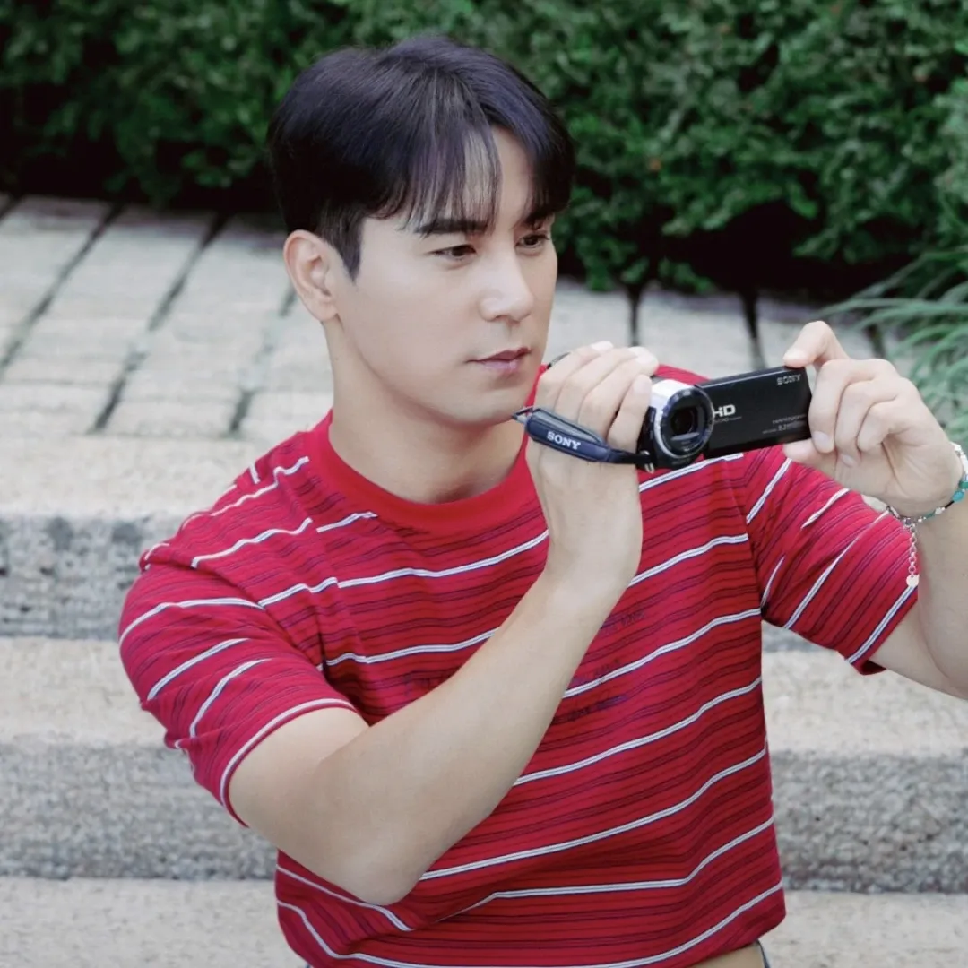 Foto kegiatan terbaru dari Jang Minho