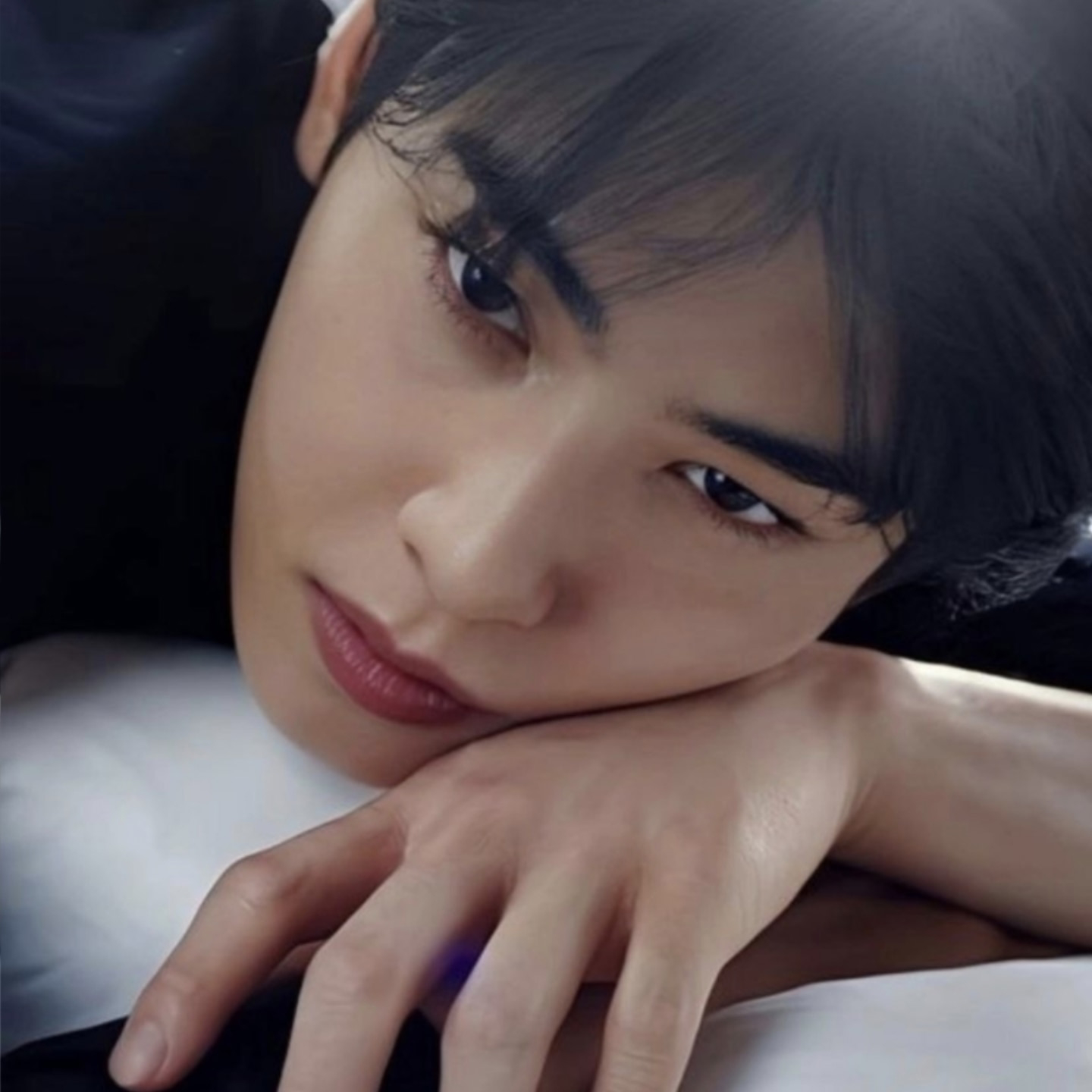 Behind-the-scenes cut of Cha Eunwoo