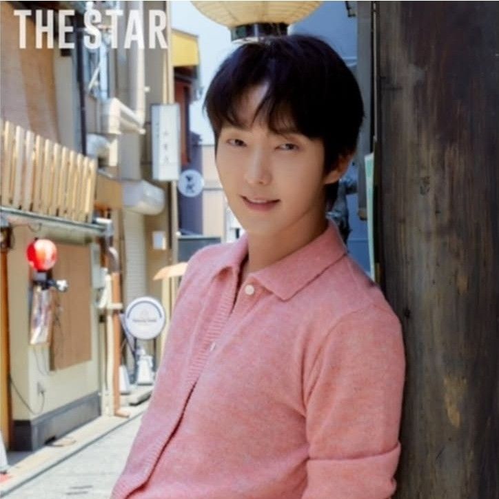 A moment captured by a fan of Lee Joongi