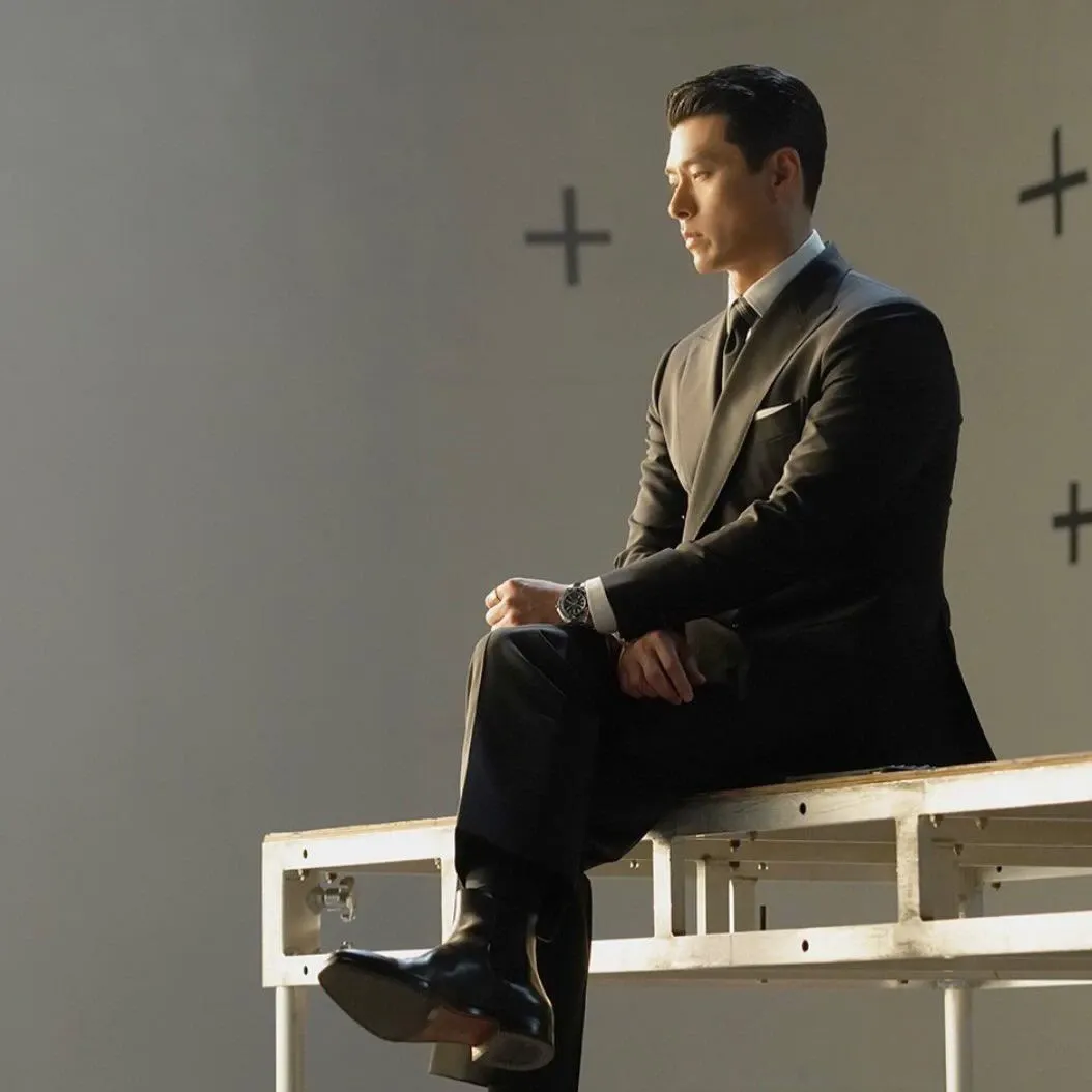 Momen yang diabadikan oleh penggemar Hyun Bin