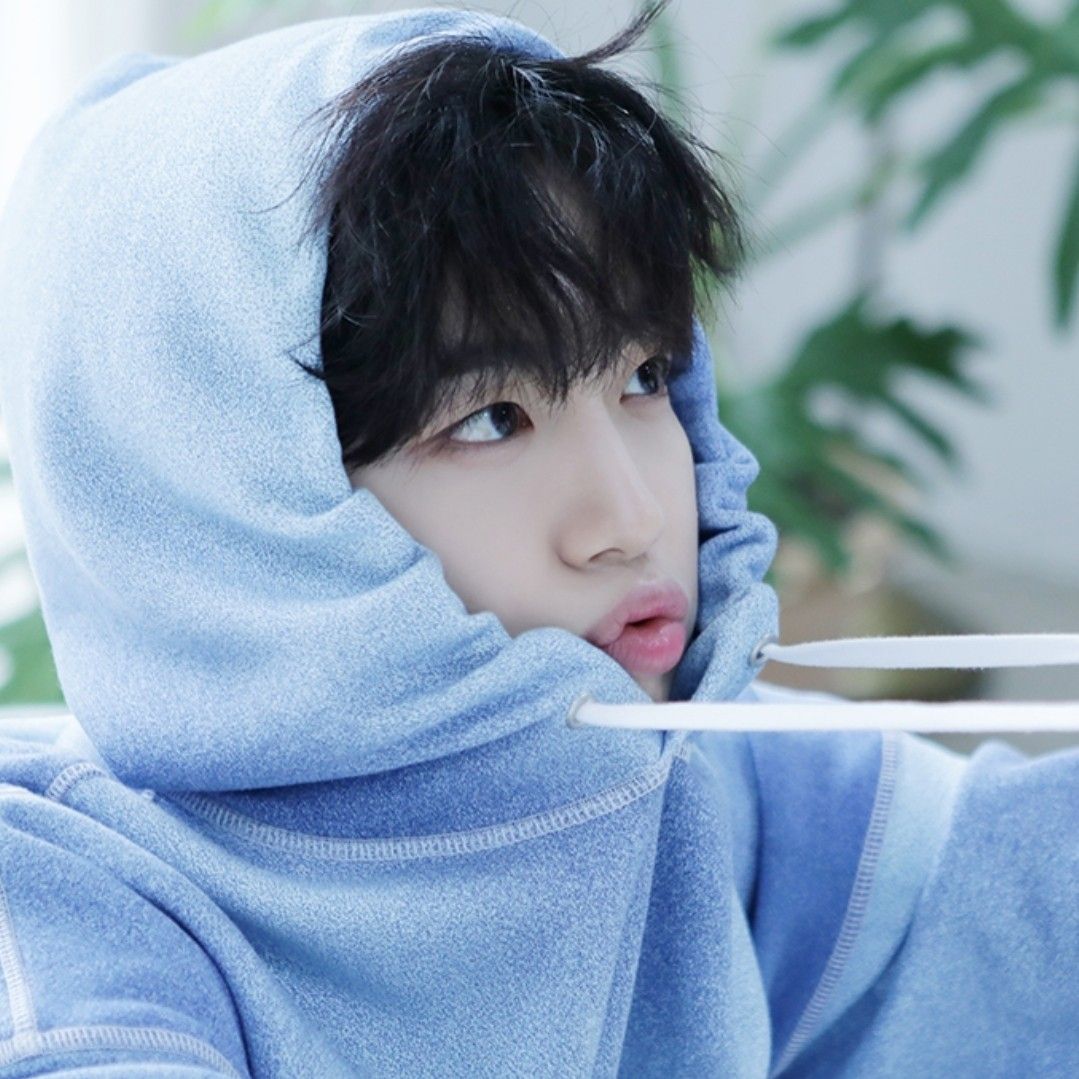 Recent activity shot of Kim Yohan