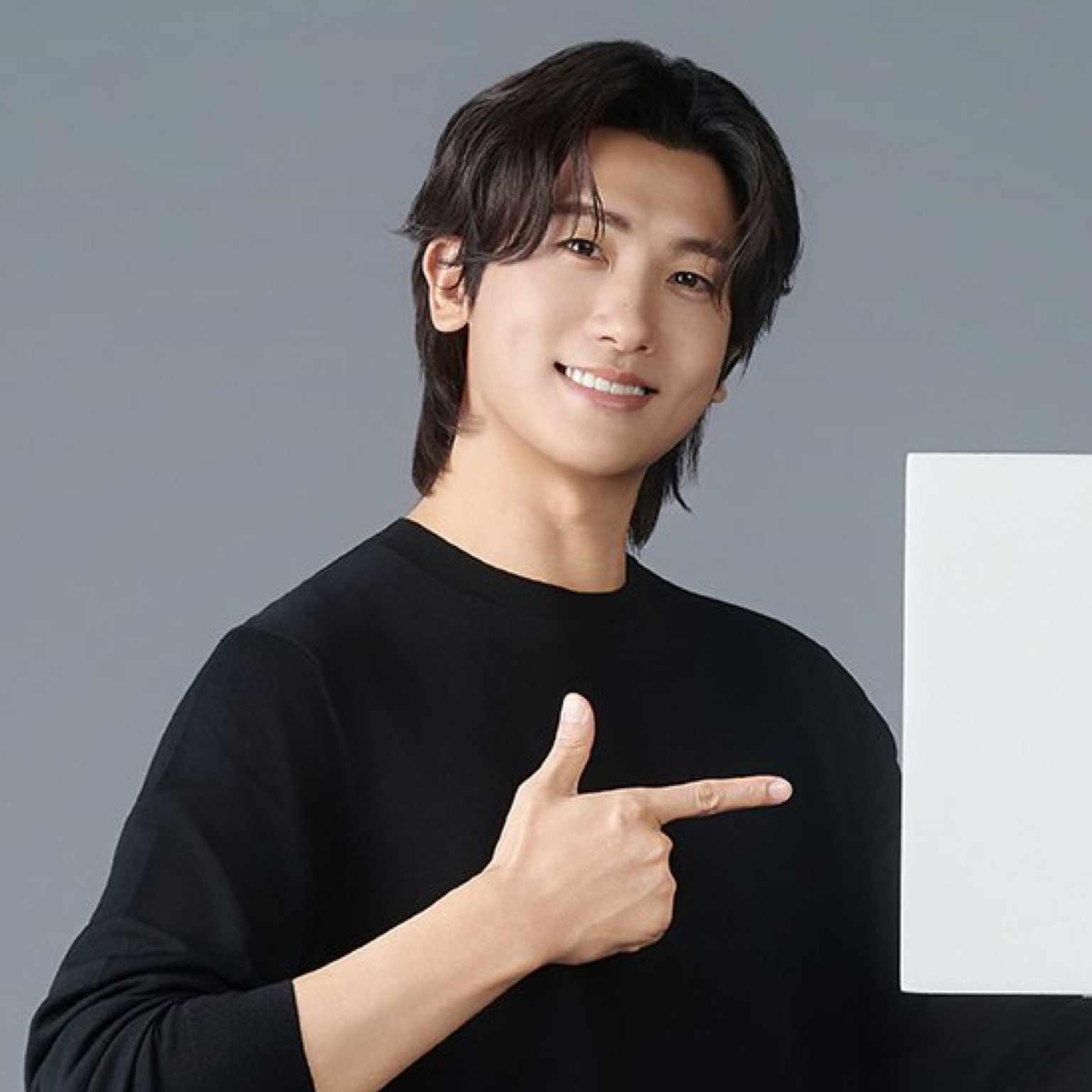 Behind-the-scenes cut of Park Hyungsik