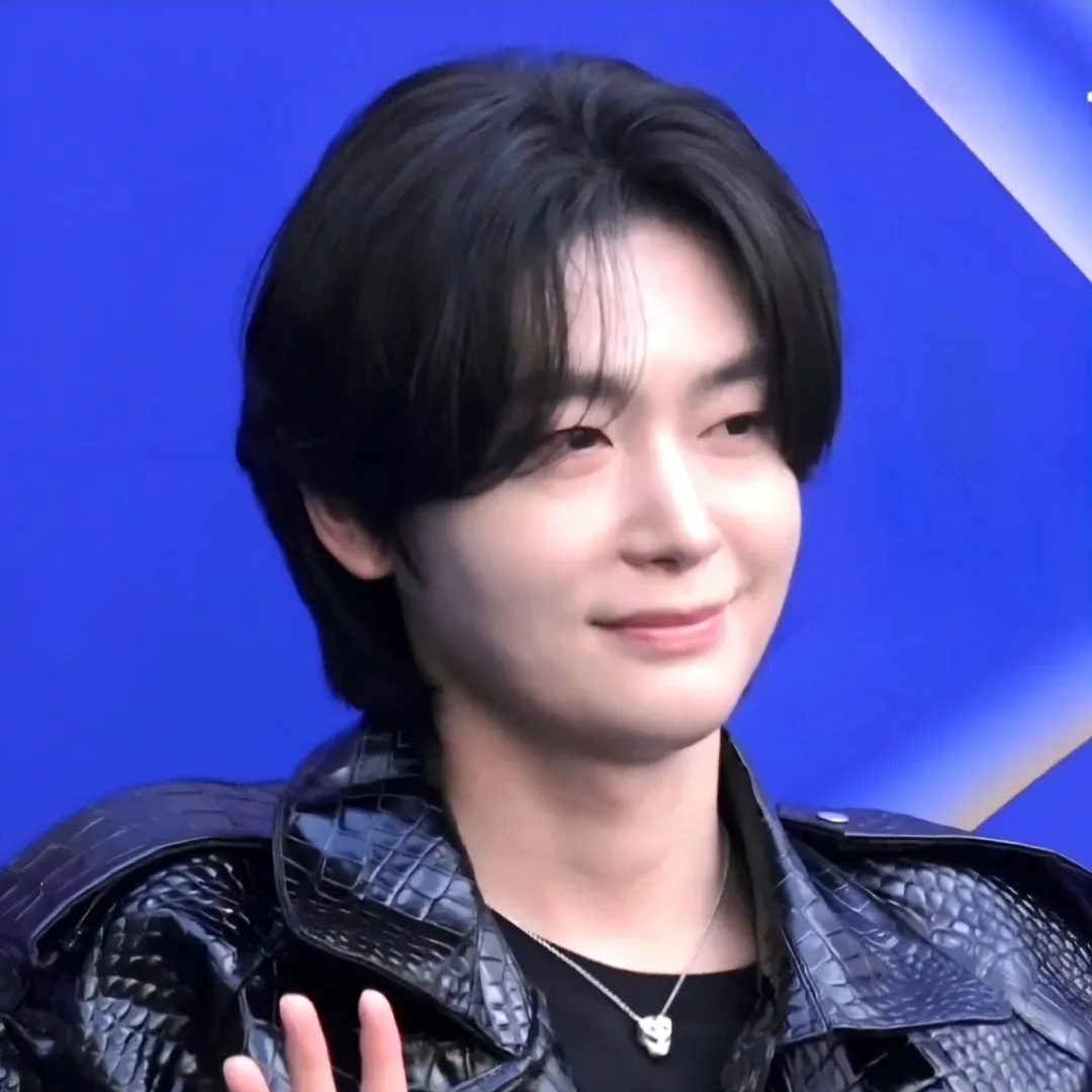 Behind-the-scenes cut of Kim Yongbin