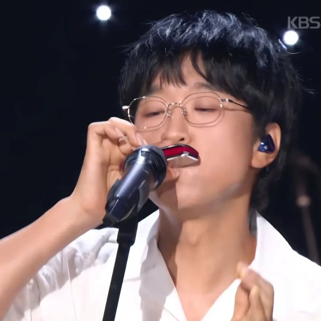 Behind-the-scenes cut of Bak Changgeun