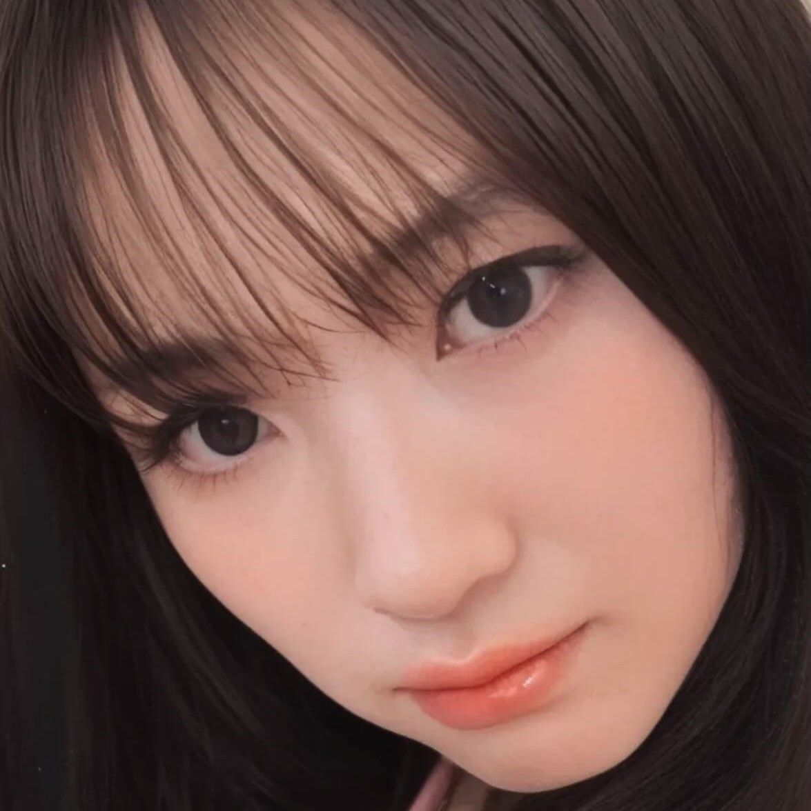 Recent activity shot of Kim Hyeyoon