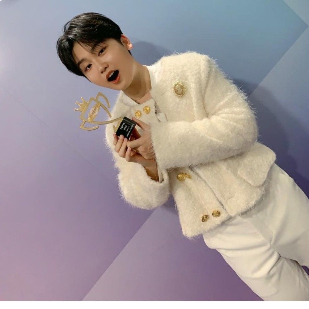 A moment captured by a fan of Park Sungon