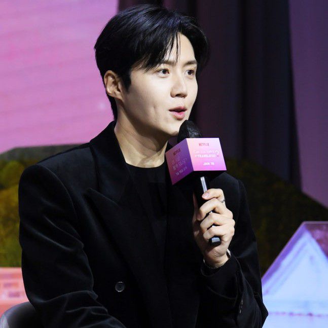 A moment captured by a fan of Kim Seonho