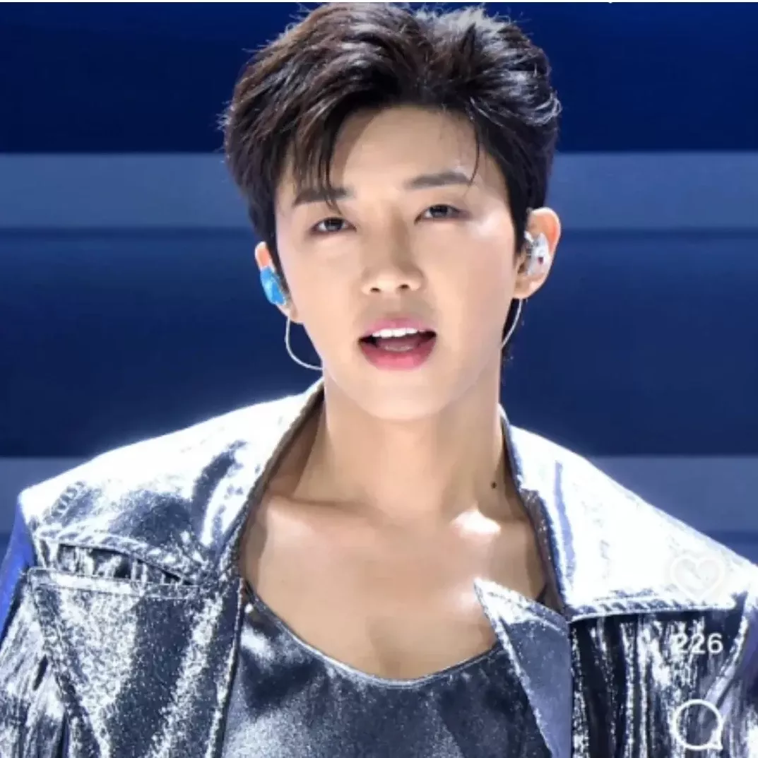 Foto kegiatan terbaru dari Lim Youngwoong