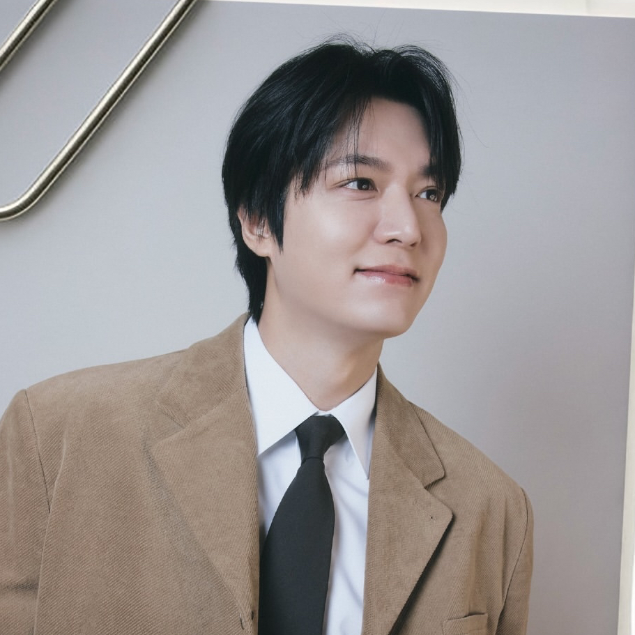 粉絲拍下的李敏鎬瞬間