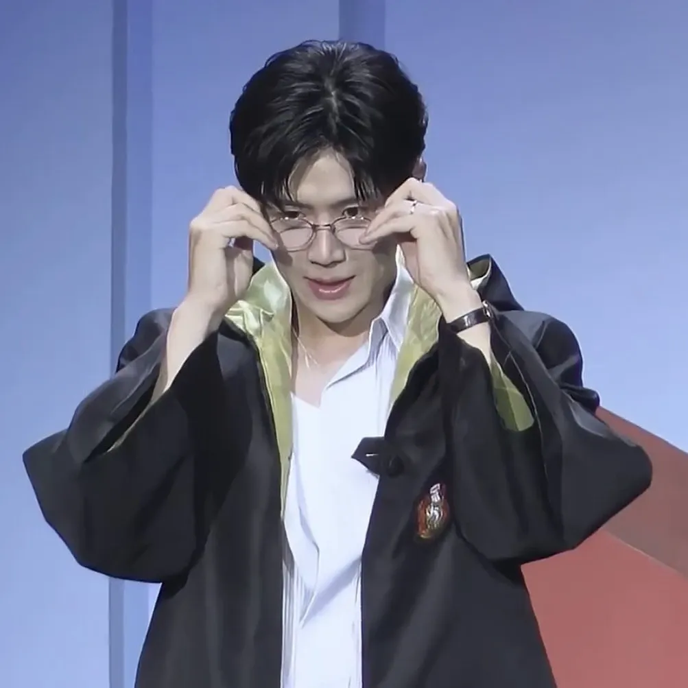 Latest photo of Kim Seonho