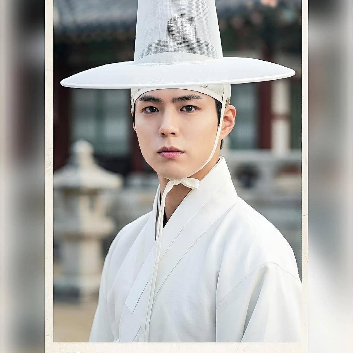 A moment captured by a fan of Park Bogum