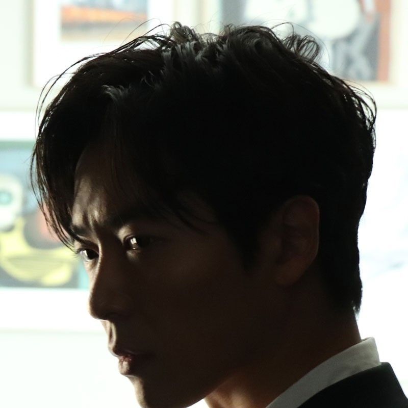 キム・ジェウクの最近の活動ショット