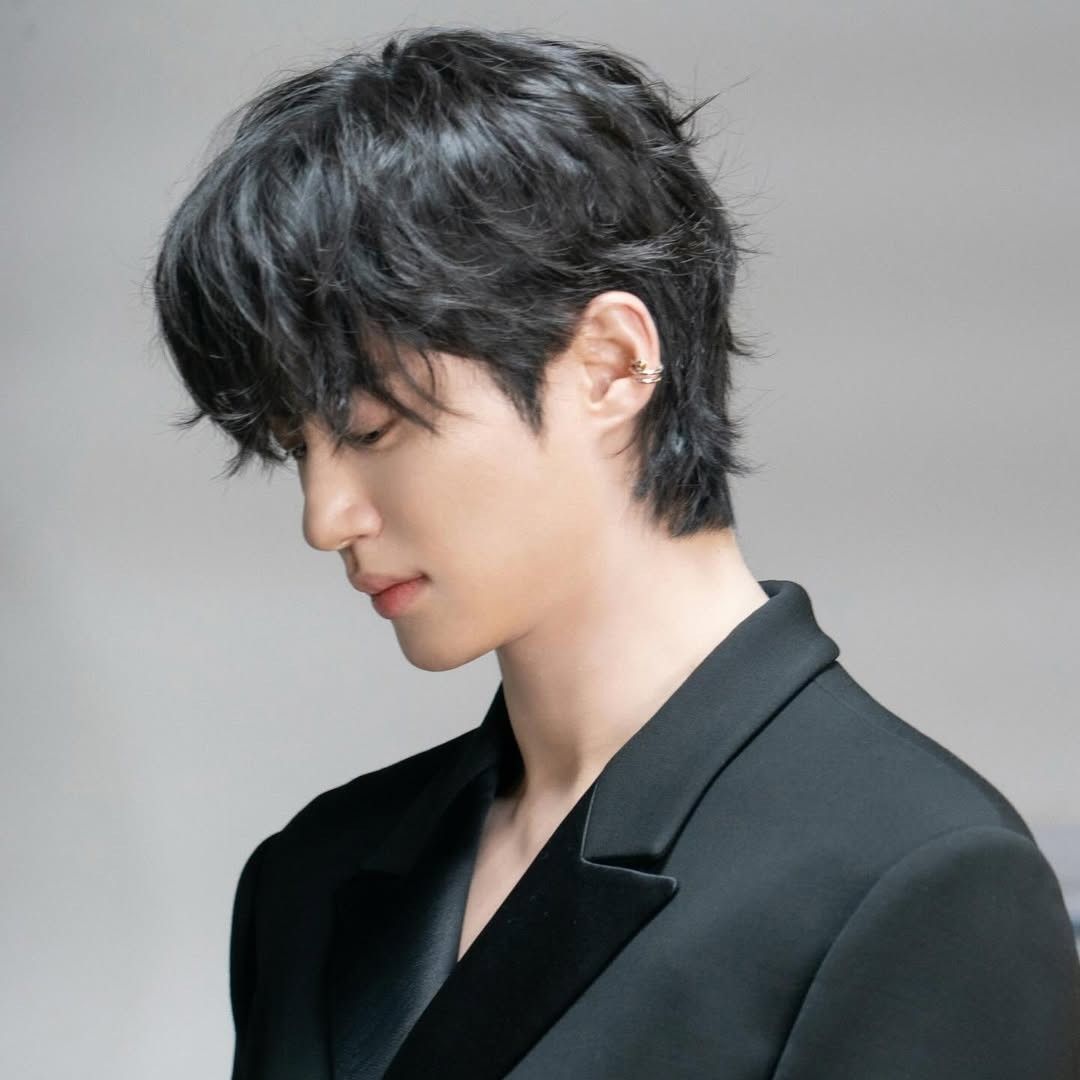 Recent activity shot of Byeon Wooseok