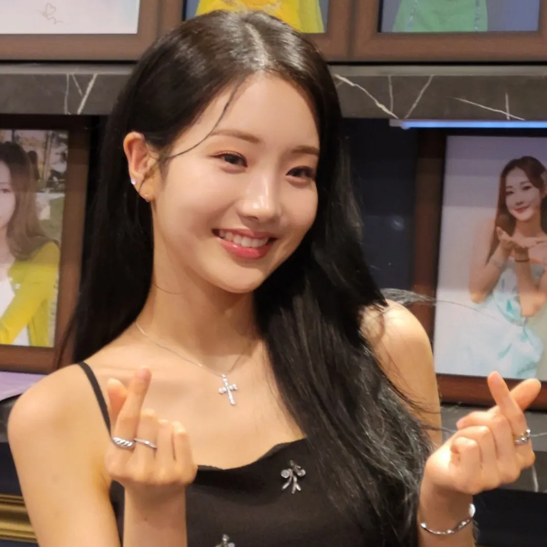 Recent activity shot of Kim Soyeon (2004)