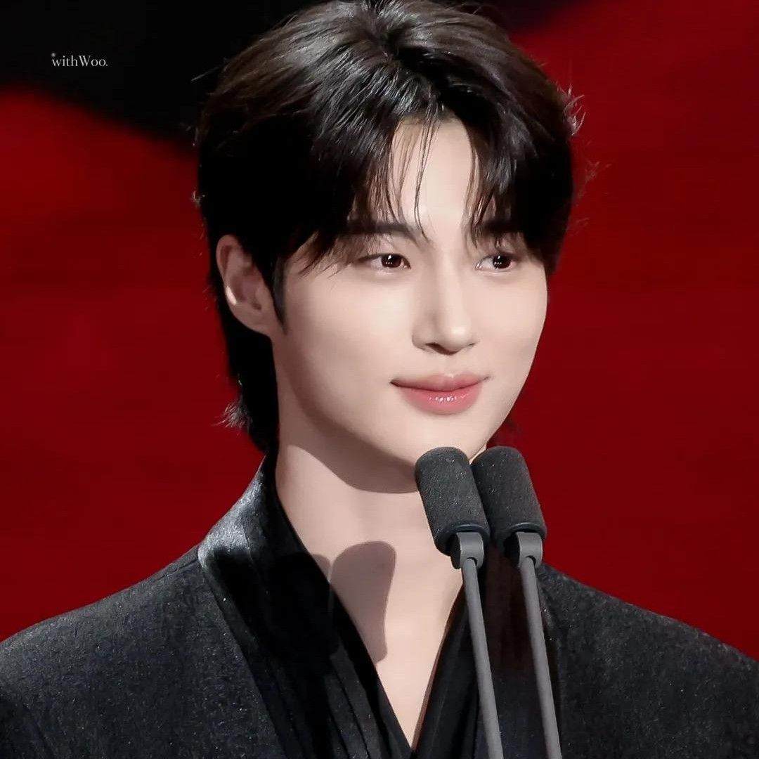 A moment captured by a fan of Byeon Wooseok